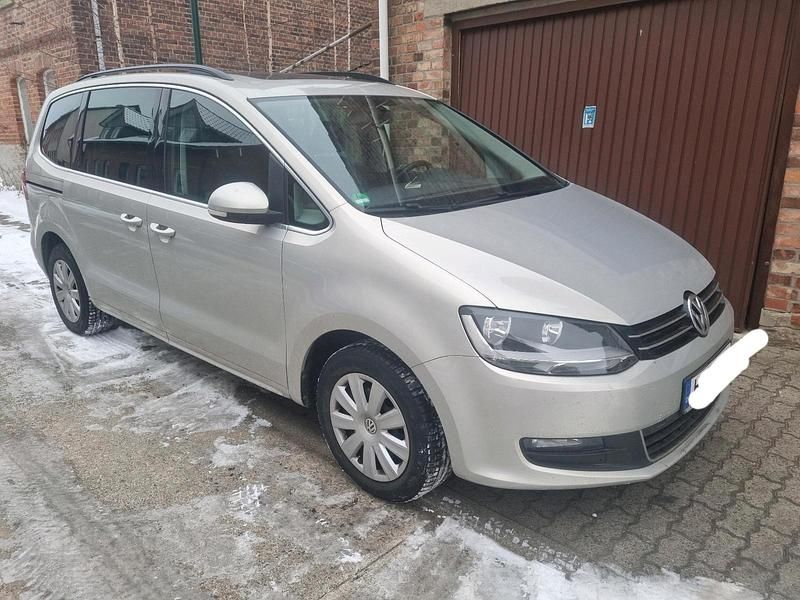 Gebraucht VW Sharan 140 PS (102 kW) 2010 Silber Van / Kleinbus