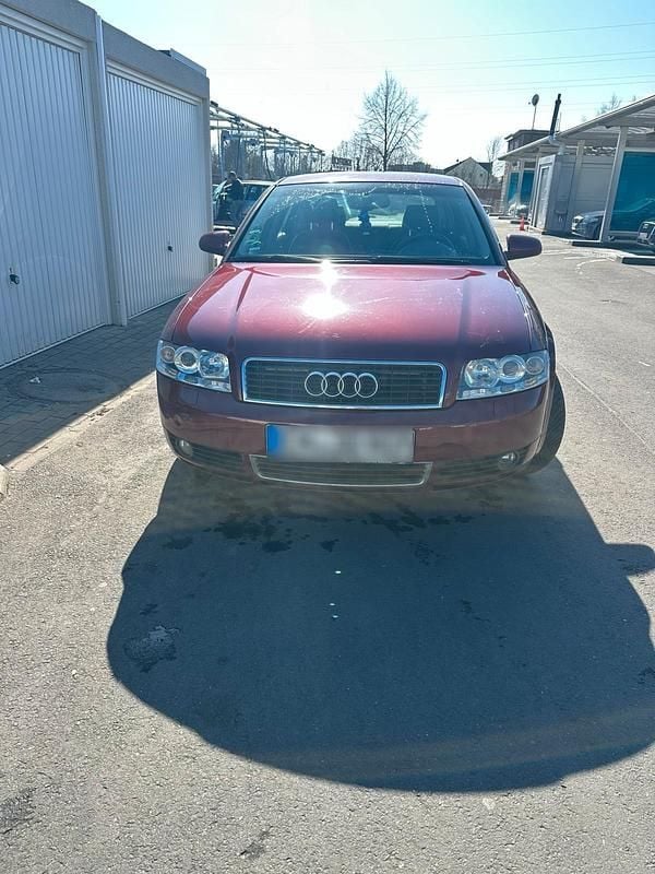 Gebraucht Audi A4 150 PS (110 kW) 2004 Rot Kleinwagen