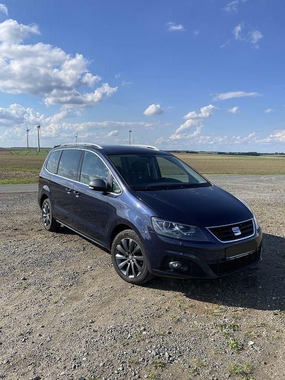 Blau Gebraucht 2017 Seat Alhambra CONNECT Van / Kleinbus | 21.000 € (Guter Preis) - Bild 1/4