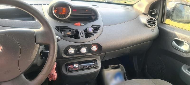 Gebraucht Renault Twingo 75 PS (55 kW) 2011 Rot Kleinwagen