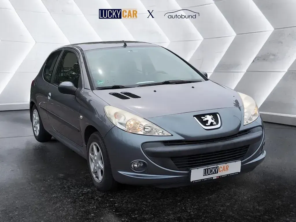Gebraucht Peugeot 206+ 75 PS (55 kW) 2009 Grau Kleinwagen