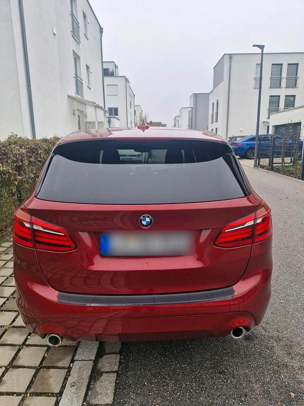 Gebraucht BMW 220 Advantage 190 PS (139 kW) 2018 Rot Kombi