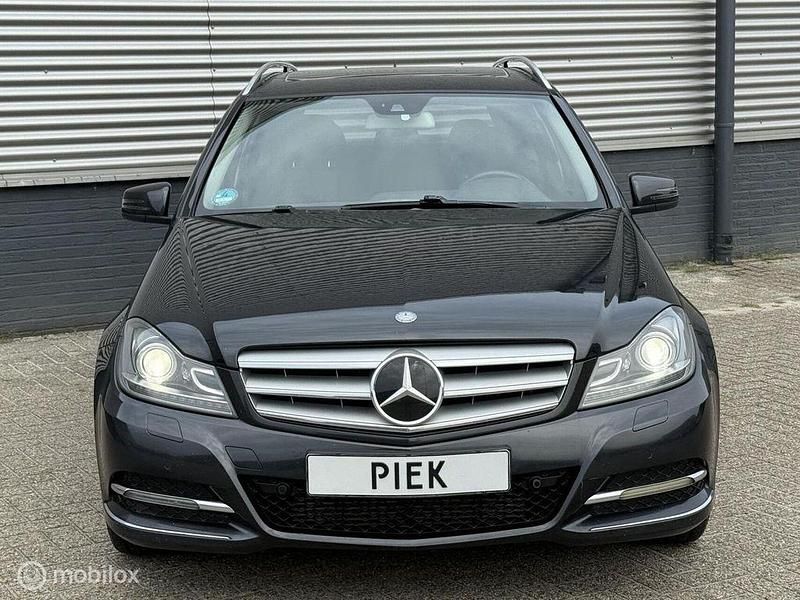 Gebraucht Mercedes C200 Avantgarde 136 PS (100 kW) 2013 Schwarz Kombi