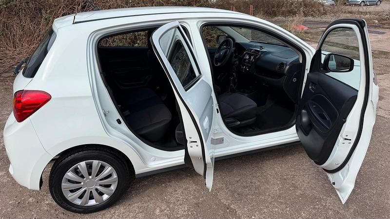 Gebraucht Mitsubishi Space Star 71 PS (52 kW) 2018 Weiß Kleinwagen