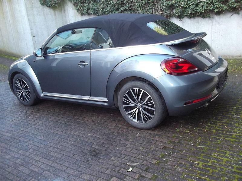 Gebraucht VW Beetle Sound 105 PS (77 kW) 2017 Grau Kleinwagen