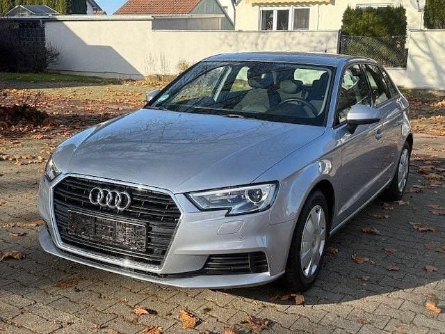 Silber Gebraucht 2020 Audi A3 Limousine | 13.650 € (Superpreis) - Bild 1/4