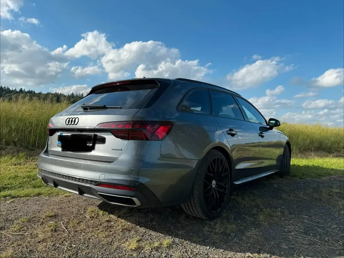 Gebraucht Audi A4 S-Line 245 PS (180 kW) 2020 Grau Kombi