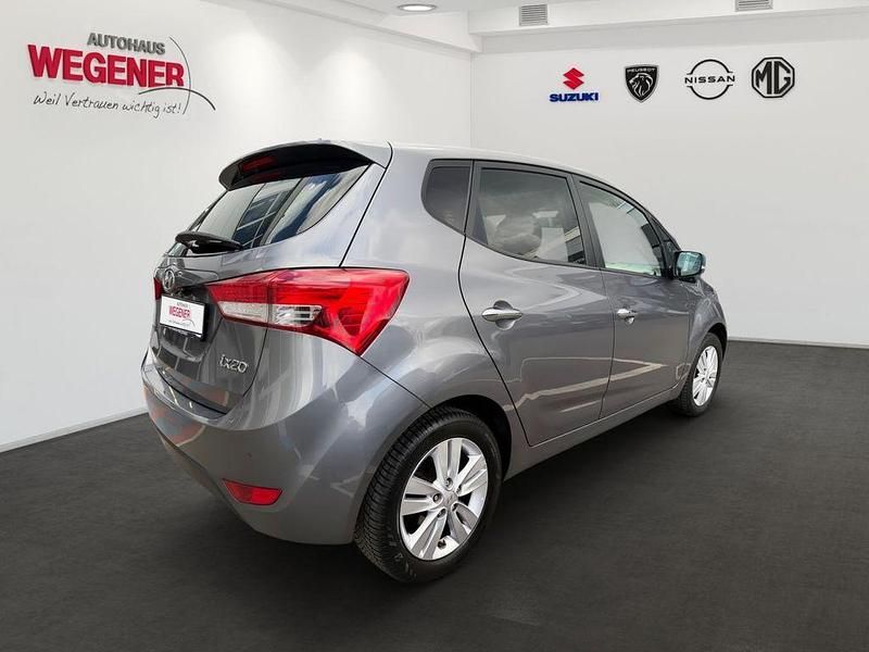 Gebraucht Hyundai ix20 125 PS (91 kW) 2014 Grau Kleinwagen