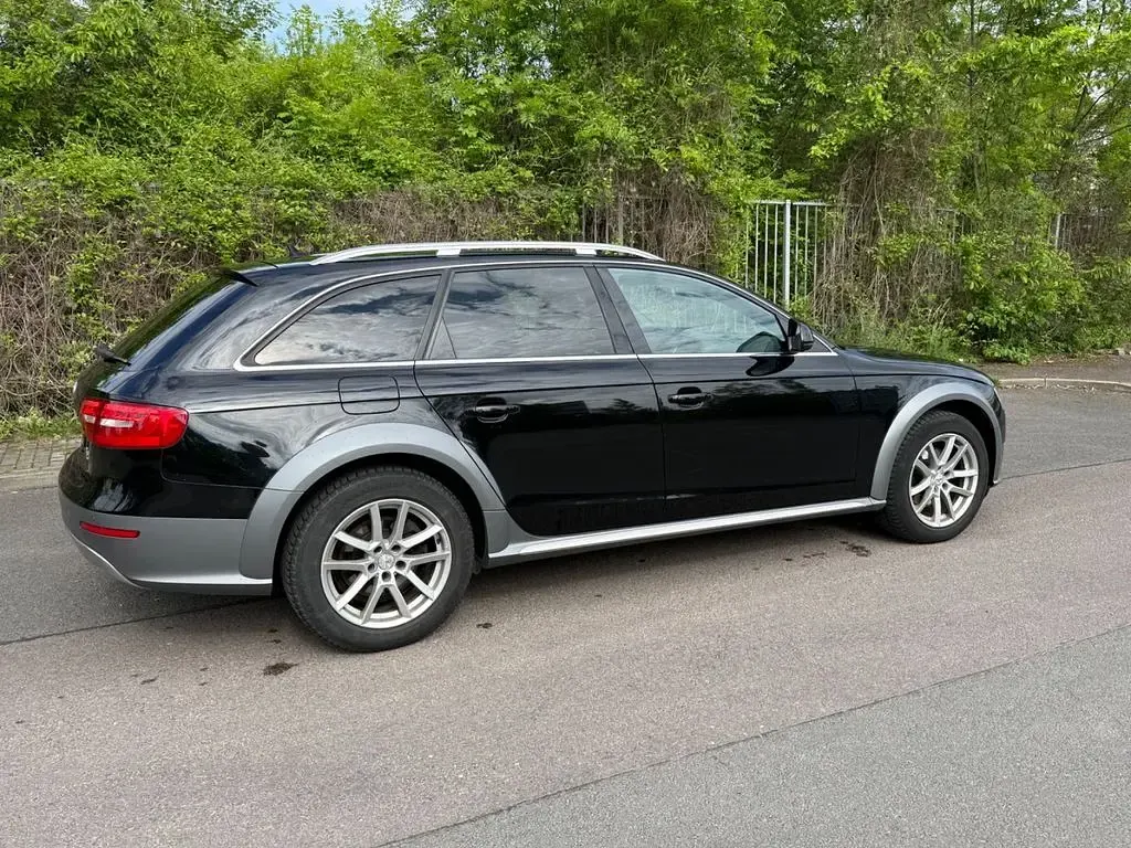 Gebraucht Audi A4 Allroad 177 PS (130 kW) 2014 Schwarz Kombi