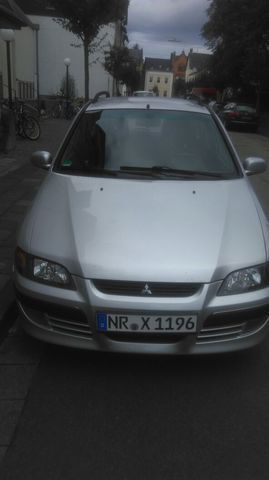 Gebraucht Mitsubishi Space Star 133 PS (97 kW) 2003 Silber Kombi