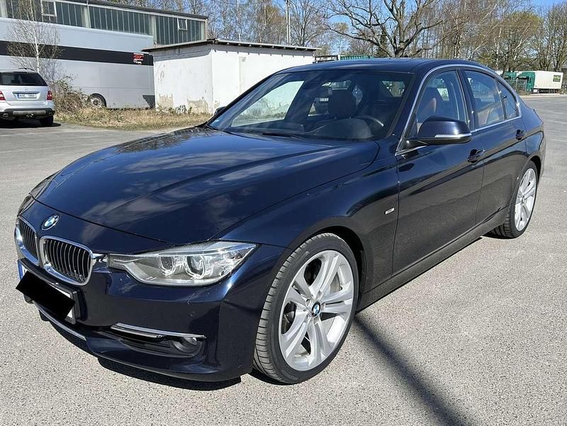Gebraucht 2012 BMW 330 Luxury Line Limousine | 17.890 € (Fairer Preis) - Bild 1/4