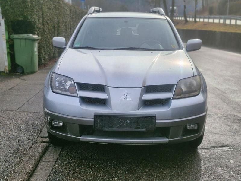 Gebraucht Mitsubishi Outlander Motion 160 PS (117 kW) 2004 Grau SUV
