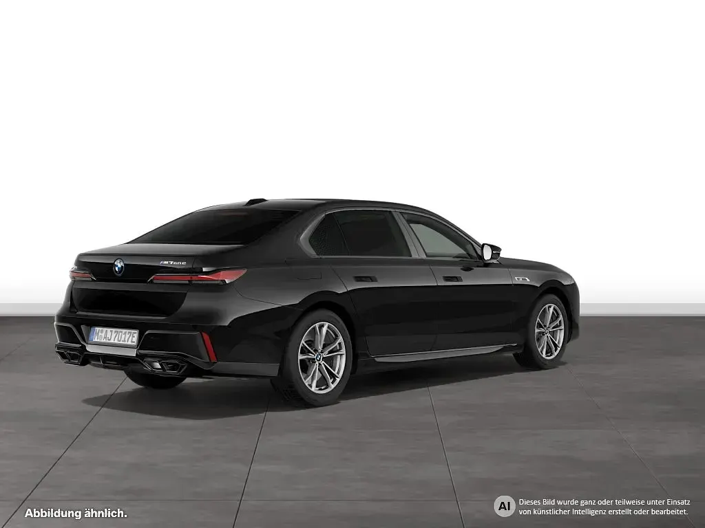 Gebraucht BMW M760e M Sport 571 PS (419 kW) 2025 Schwarz Limousine