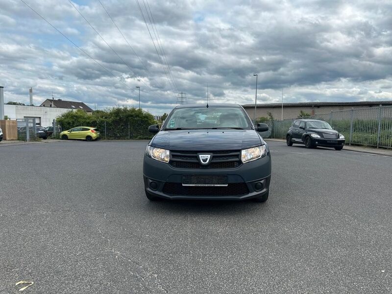 Blau Gebraucht 2014 Dacia Sandero Essentiel Kleinwagen | 3.499 € (Guter Preis) - Bild 1/4
