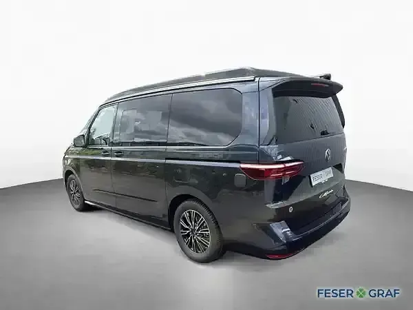 Neu VW California California 150 PS (110 kW) 2026 Blau (starlight blue metallic / deep black perleffe) Van