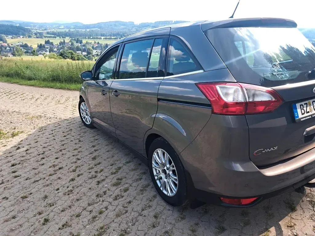Gebraucht Ford Grand C-Max Trend 150 PS (110 kW) 2013 Grau Van / Kleinbus
