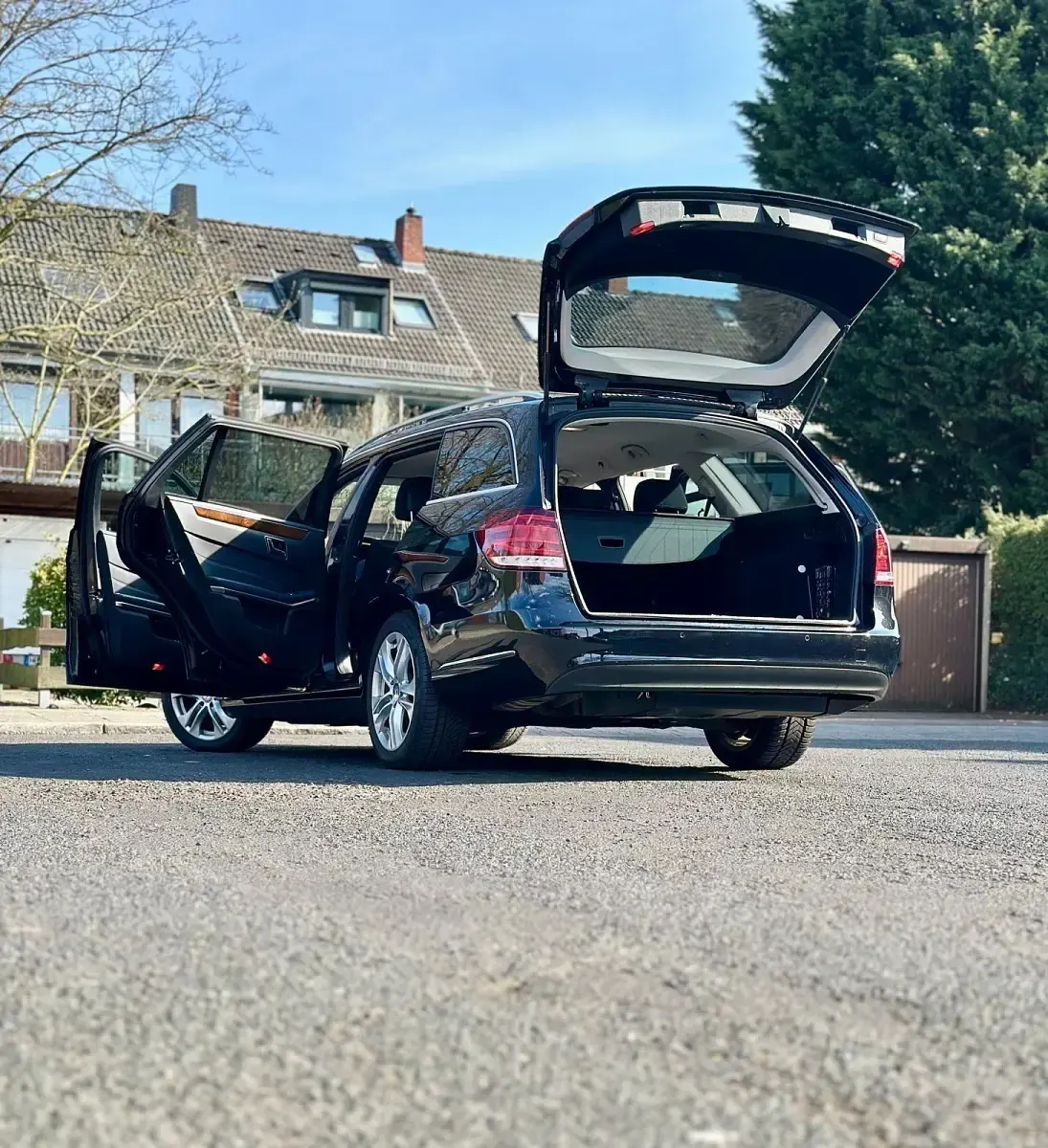 Gebraucht Mercedes E220 170 PS (125 kW) 2014 Schwarz Kombi