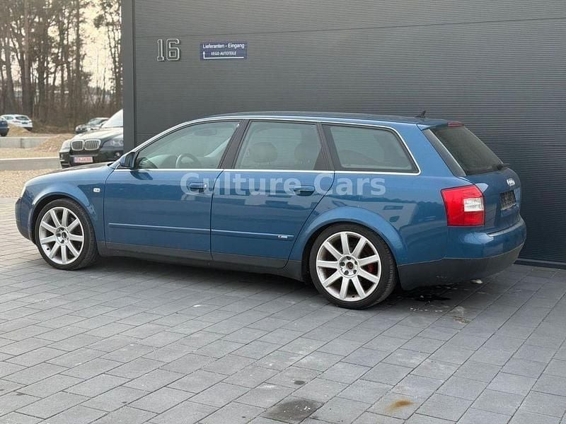 Second-hand Audi A4 179 CP (131 kW) 2002 Albastru Break