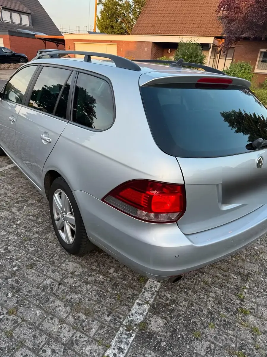 Gebraucht VW Golf VII 105 PS (77 kW) 2013 Silber Kombi