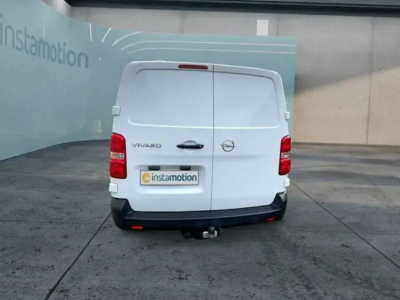 Gebraucht Opel Vivaro 145 PS (106 kW) 2023 Weiß Van / Kleinbus