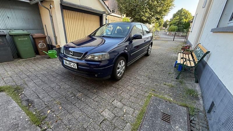 Blau Gebraucht 2003 Opel Astra Coupé | 1.800 € (Fairer Preis) - Bild 1/4