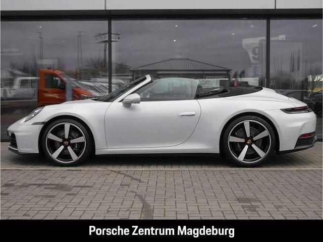 Gebraucht Porsche 911 Carrera Cabriolet 394 PS (289 kW) 2025 Grau Cabrio