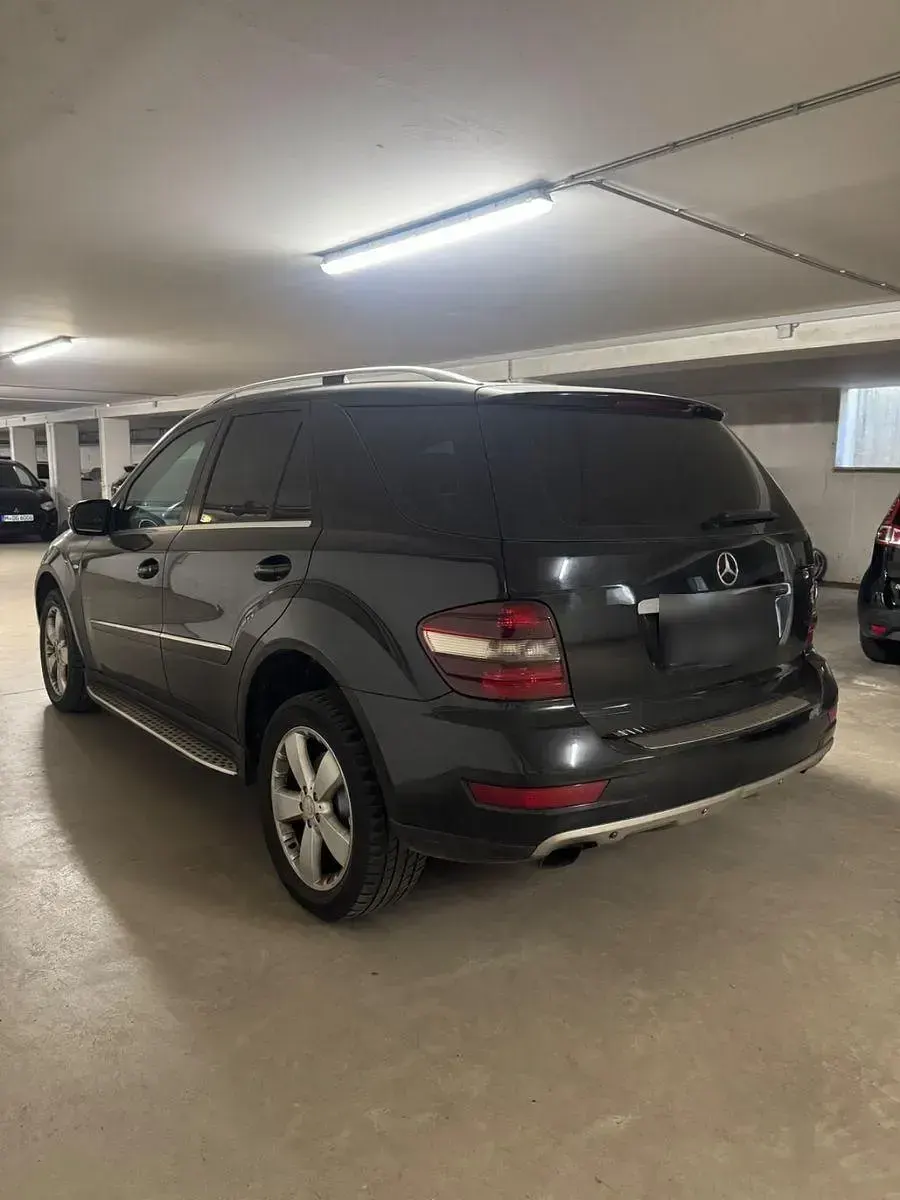 Gebraucht Mercedes ML300 190 PS (139 kW) 2009 Schwarz SUV