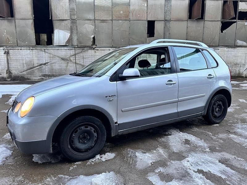 Gebraucht VW Polo Cross 86 PS (63 kW) 2004 Silber Kleinwagen