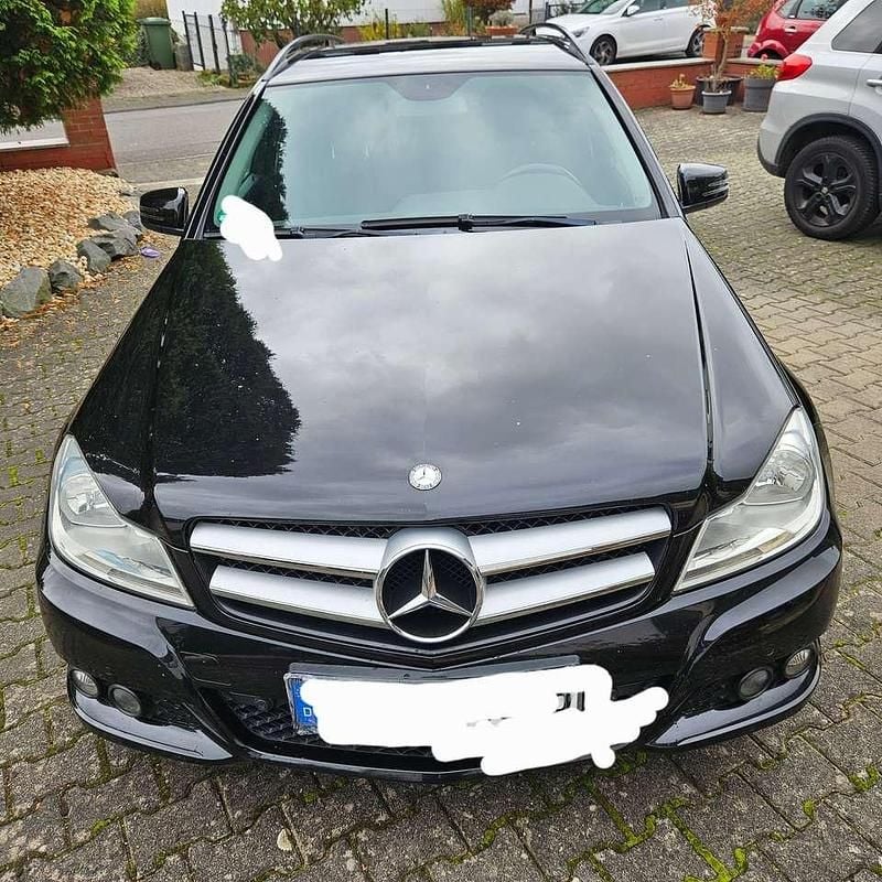 Schwarz Gebraucht 2012 Mercedes C200 Kombi | 8.150 € (Fairer Preis) - Bild 1/4