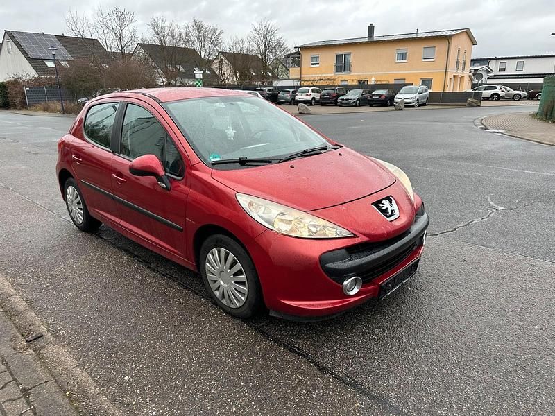 Gebraucht Peugeot 207 95 PS (69 kW) 2008 Rot Limousine
