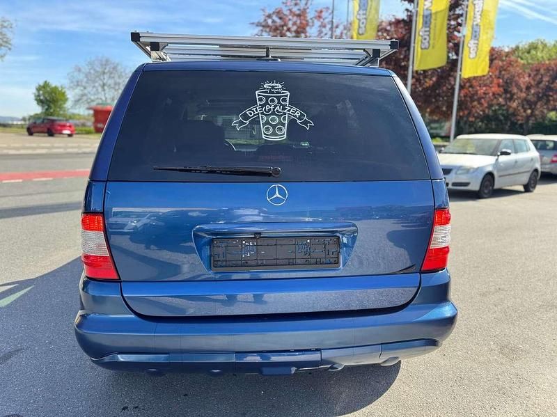 Gebraucht Mercedes ML320 218 PS (160 kW) 2001 Blau SUV