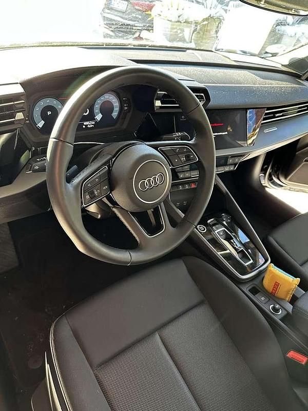 Usado Audi A3 116 HP (85 kW) 2022 Preto Sedan