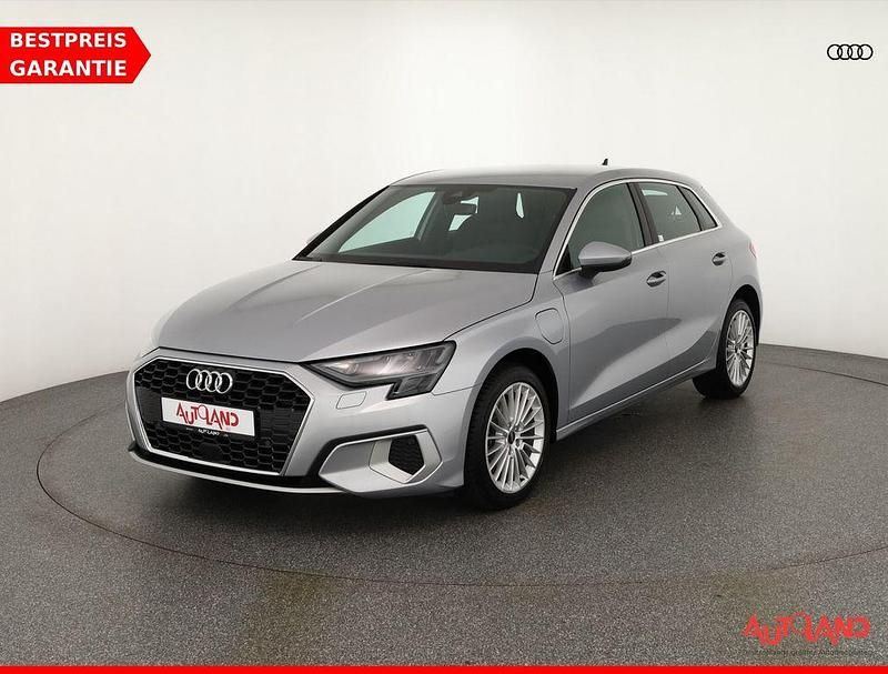 Silber Gebraucht 2022 Audi A3 Sportback e-tron Advanced Plus Limousine | 29.990 € (Etwas zu teuer) - Bild 1/4