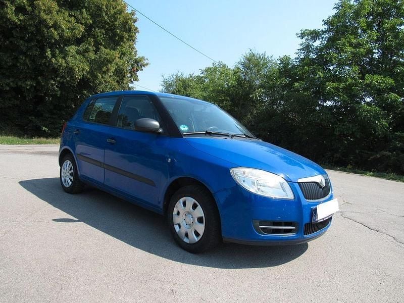 Second-hand Skoda Fabia 60 CP (44 kW) 2010 Albastru Hatchback