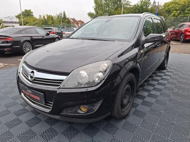 Schwarz Gebraucht 2009 Opel Astra Innovation Limousine | 1.790 € (Superpreis) - Bild 1/4