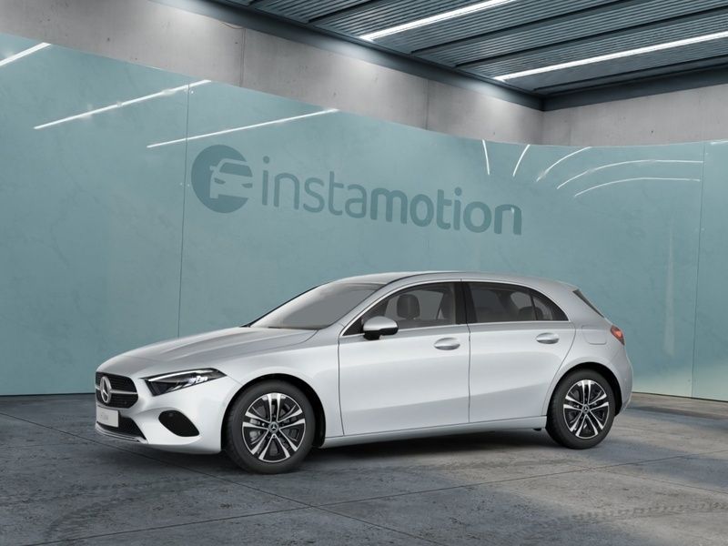 Gebraucht Mercedes A200 150 PS (110 kW) 2023 Silber Coupé