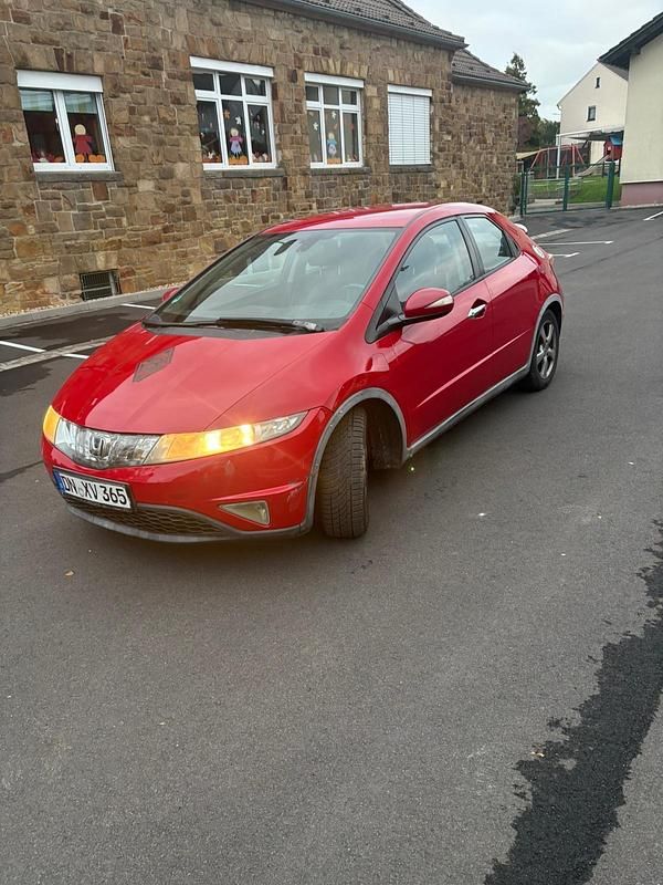 Rot Gebraucht 2006 Honda Civic Kleinwagen | 1.799 € (Guter Preis) - Bild 1/4