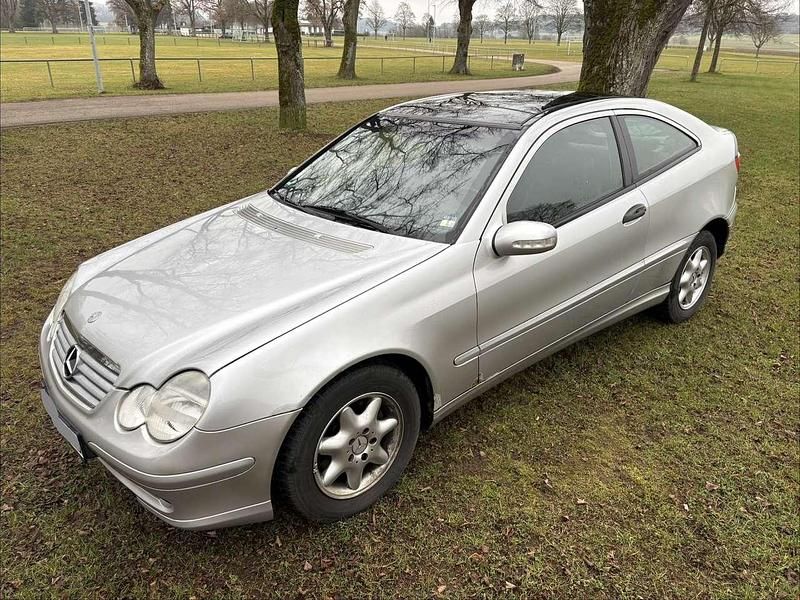 Gebraucht 2001 Mercedes C200 Coupé | 3.899 € (Teuer) - Bild 1/4