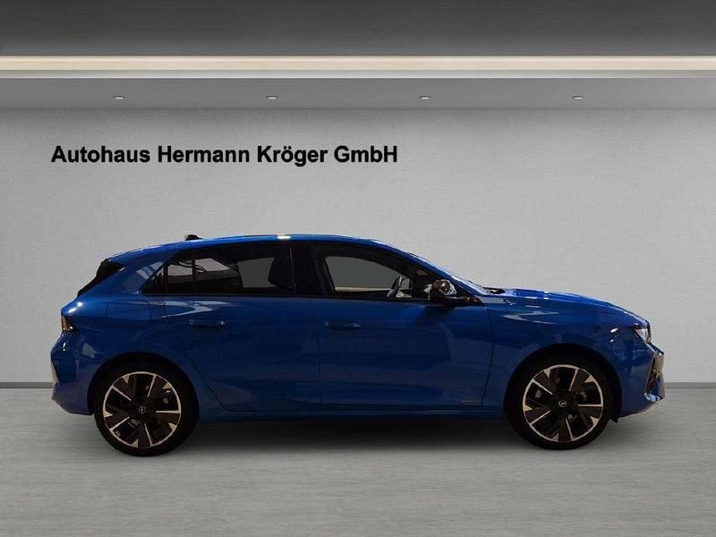 Gebraucht Opel Astra Ultimate 114 kW (156 PS) 2023 Kobalt blau Limousine