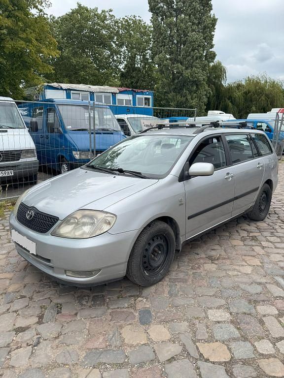 Gebraucht 2002 Toyota Corolla Limousine | 1.750 € - Bild 1/4
