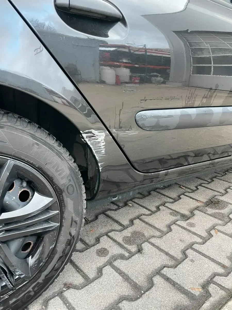 Gebraucht Renault Clio II 75 PS (55 kW) 2003 Schwarz Kleinwagen