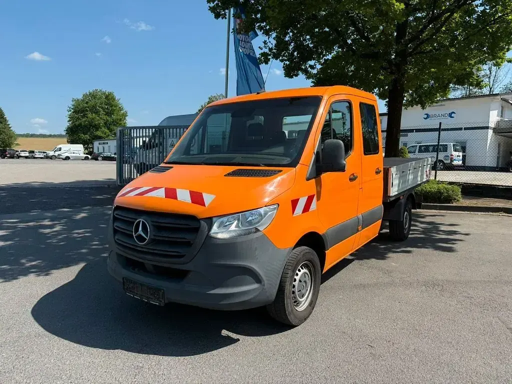 Gebraucht Mercedes Sprinter 163 PS (119 kW) 2019 Orange Van