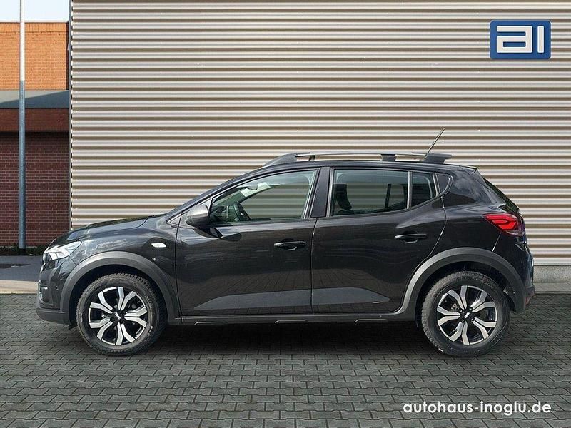 Gebraucht Dacia Sandero Expression 110 PS (80 kW) 2023 Schwarz Kleinwagen