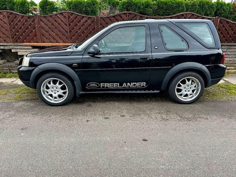 Schwarz Gebraucht 2004 Land Rover Freelander S SUV | 2.350 € (Superpreis) - Bild 1/4