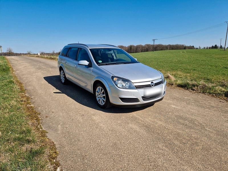 Gebraucht Opel Astra 105 PS (77 kW) 2005 Silber Kombi