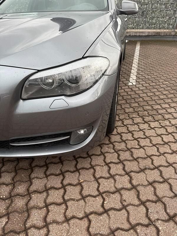 Gebraucht BMW 520 M Sport 184 PS (135 kW) 2012 Grau Kombi
