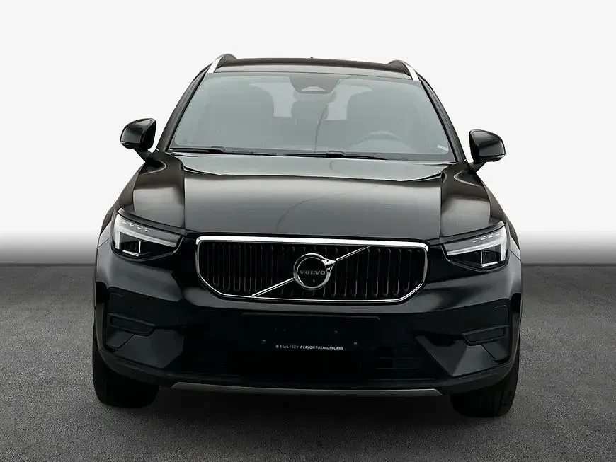 Używany Volvo XC40 Core 163 KM (119 kW) 2023 Czarny SUV
