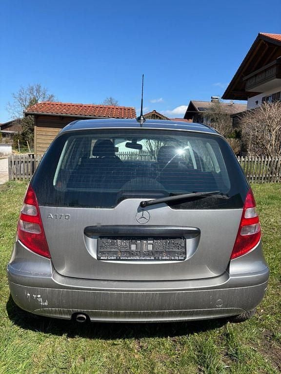 Gebraucht Mercedes A170 Elegance 116 PS (85 kW) 2007 Silber Van / Kleinbus