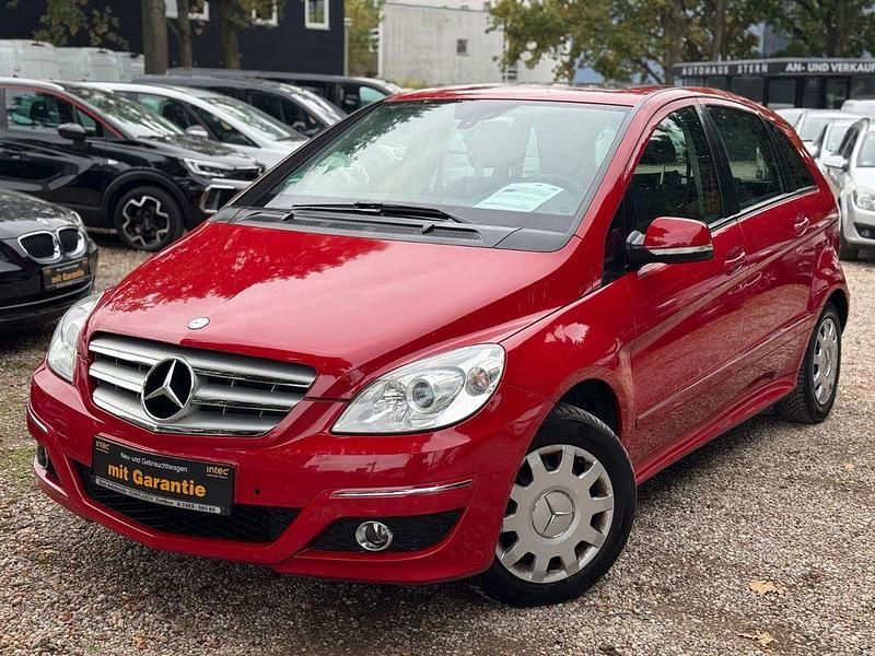 Gebraucht Mercedes B170 116 PS (85 kW) 2009 Rot Van / Kleinbus