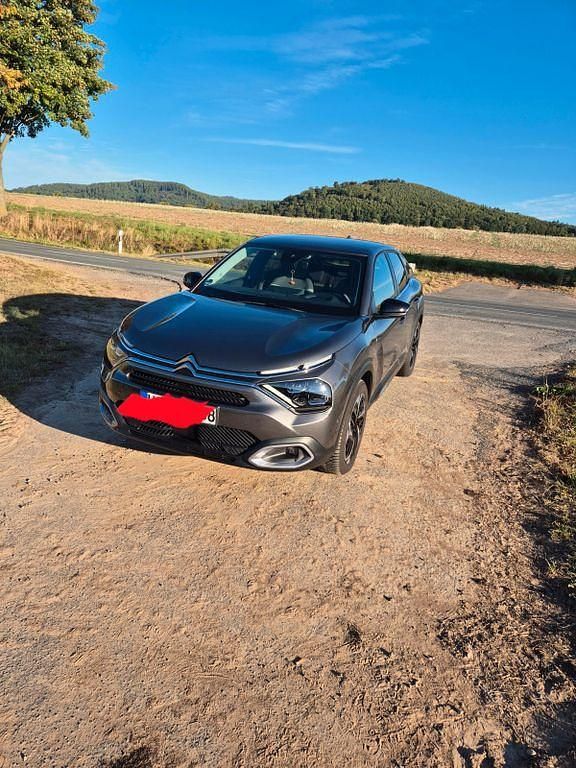Grau Gebraucht 2023 Citroën C4 PureTech Limousine | 17.000 € (Superpreis) - Bild 1/4